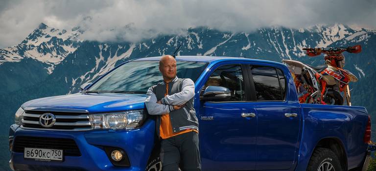Toyota Hilux стал главным героем нового экстремалити-шоу «Предельное напряжение»