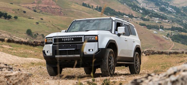 Презентация и тест-драйв нового Toyota Land Cruiser Prado в живописном Крокус Парке на Чарвакском водохранилище