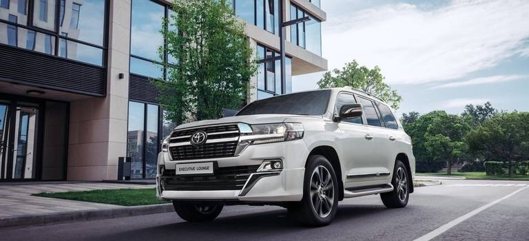Обновленная версия Toyota Land Cruiser 200 Executive Lounge