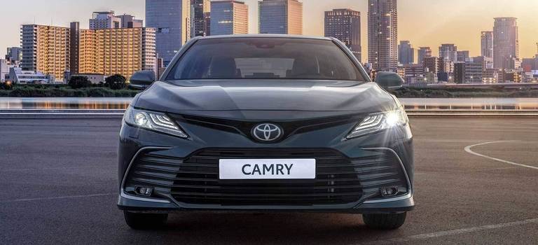 Обновленная Toyota Camry 2021 года