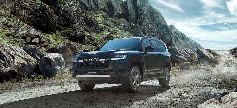 Toyota представляет специальную серию Land Cruiser 300 GR SPORT