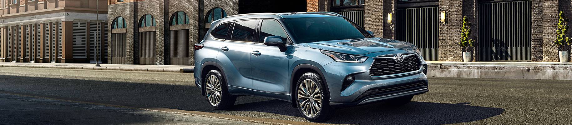 Новый автомобиль Toyota Highlander