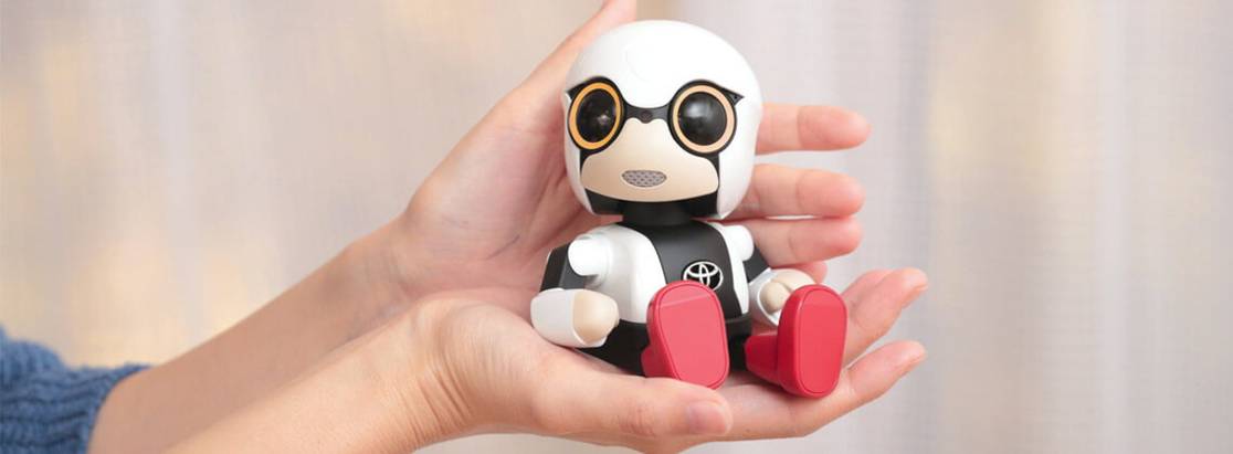 Тойота запустила продажи робота-компаньона Kirobo Mini