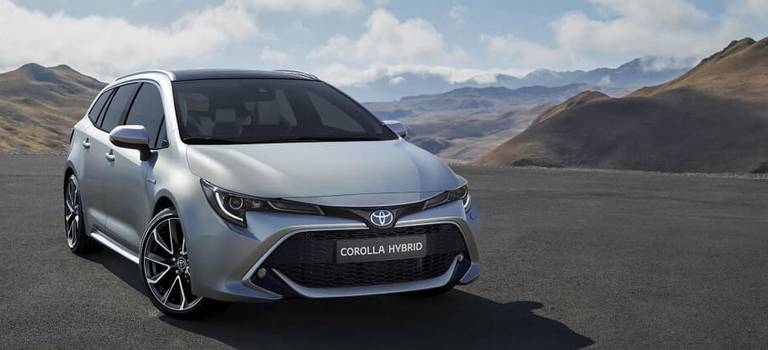Toyota представила новую Короллу-универсал в Париже
