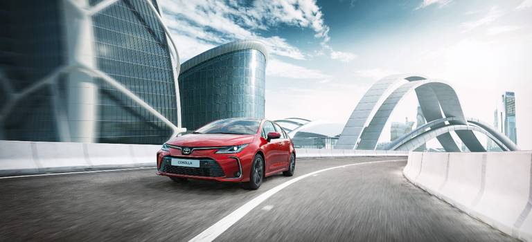 31 января начинается прием заказов на обновленную Toyota Corolla.