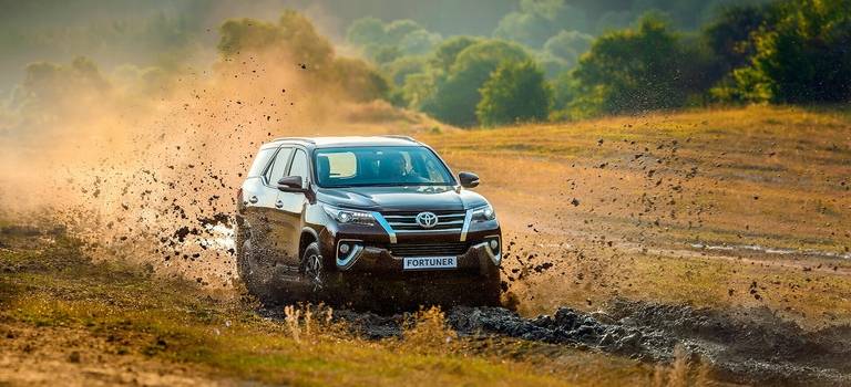 Автомобили Toyota в 11-й раз признаны внедорожниками года в России
