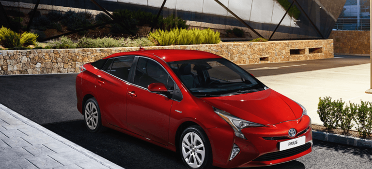 Новый Toyota Prius доступен для заказа
