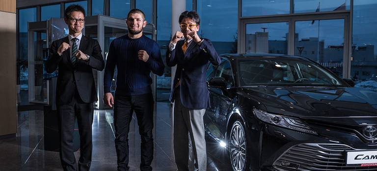 Toyota объявляет о партнерстве с Хабибом Нурмагомедовым