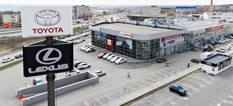 Toyota вошла в топ-5 лучших иностранных брендов в России