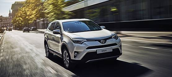 Toyota объявляет старт продаж нового городского кроссовера RAV4 России