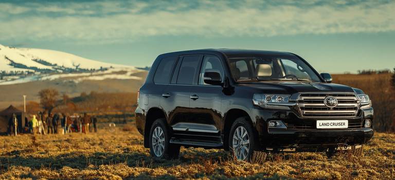 Автомобили Land Cruiser объединили в экстренную мобильную сеть