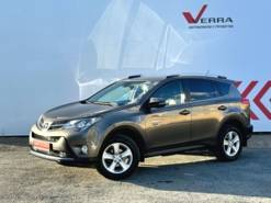 Toyota RAV4 2013 г. (коричневый)