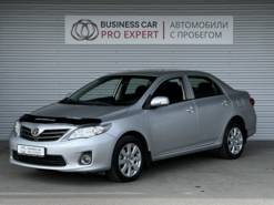 Toyota Corolla 2012 г. (серебряный)