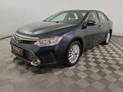 Toyota Camry 2015 г. (серый)