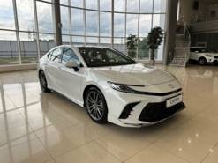 Toyota Camry 2026 г. (белый)