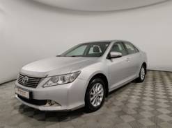Toyota Camry 2014 г. (серебряный)