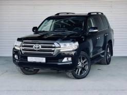 Toyota Land Cruiser 2015 г. (черный)