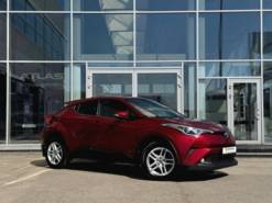Toyota C-HR 2019 г. (красный)