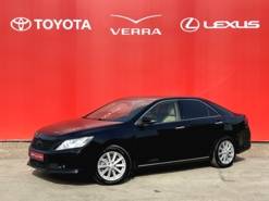 Toyota Camry 2012 г. (бежевый)