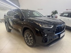 Toyota Highlander 2026 г. (черный)